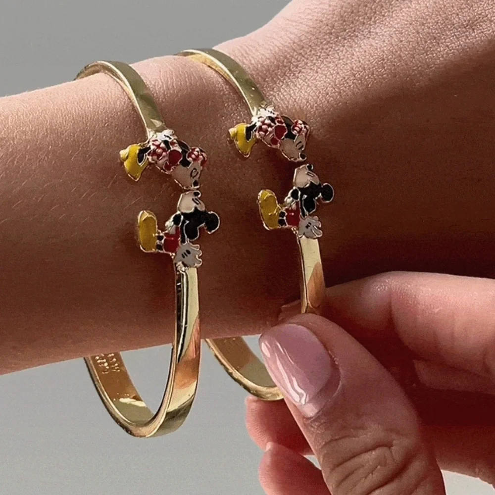 NWT Bauble Bar Disney Mickey & Minnie Mouse Kissing Cuff Bracelet - Picture 3 of 9